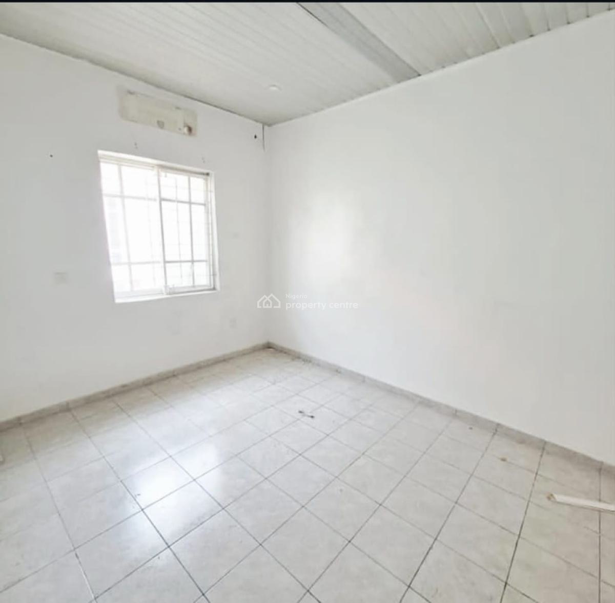 Massive & Spacious 4 Bedroom Semi Detached House, Lekki Phase 1, Lekki, Lagos, Semi-detached Duplex for Rent