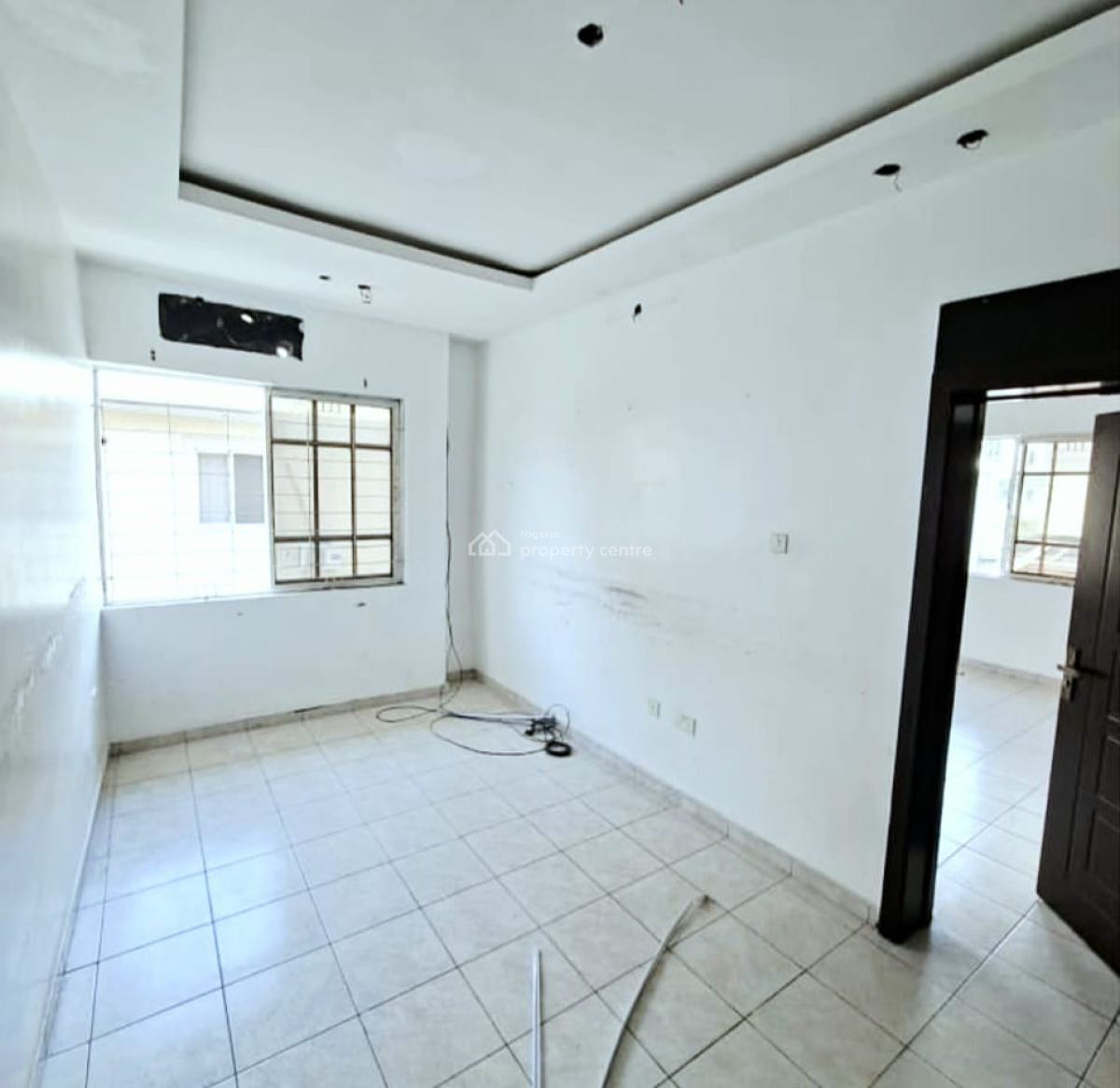 Massive & Spacious 4 Bedroom Semi Detached House, Lekki Phase 1, Lekki, Lagos, Semi-detached Duplex for Rent