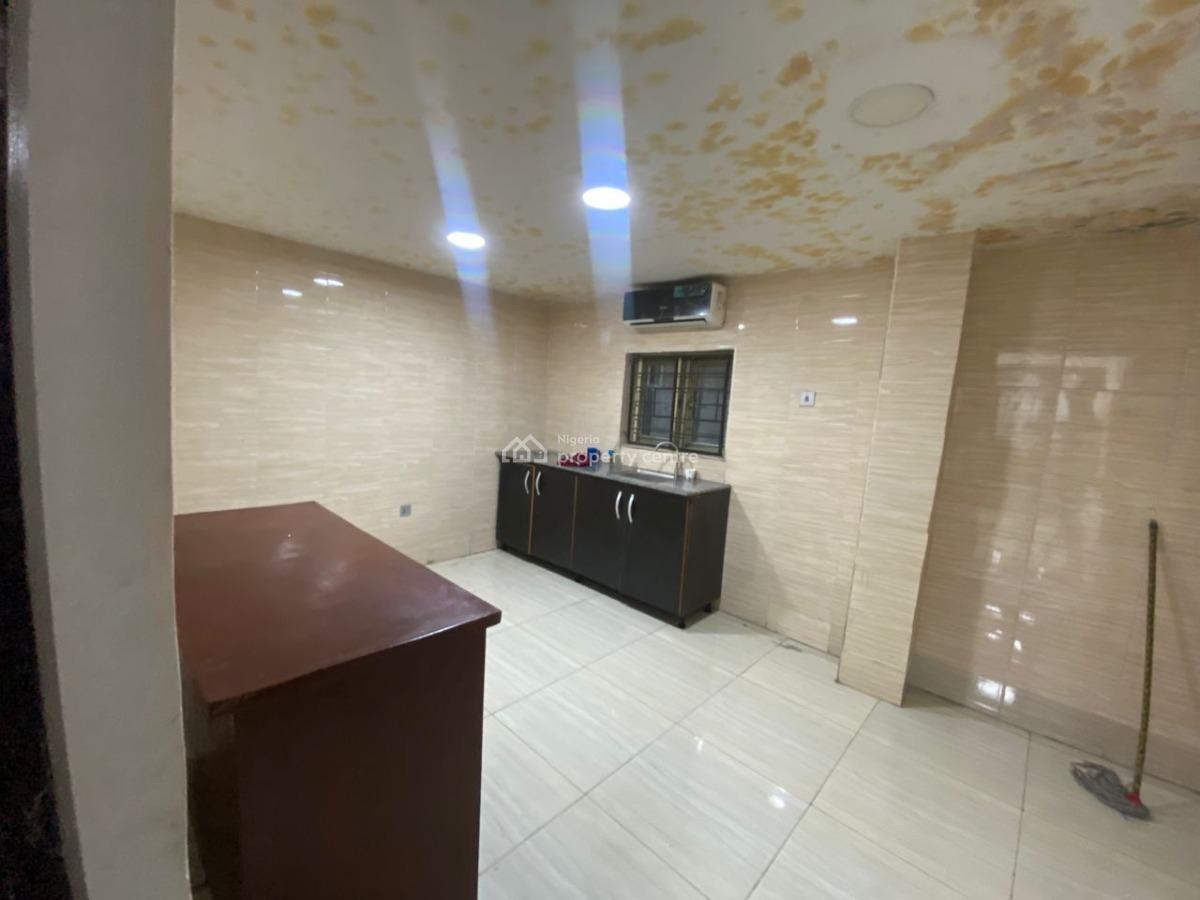 350 Sqm Office Space (self-serviced), Ilupeju, Lagos, Office Space for Rent