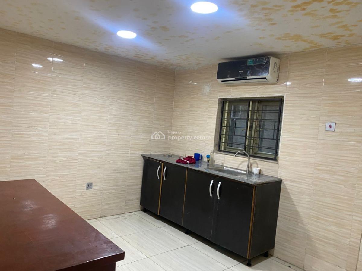 350 Sqm Office Space (self-serviced), Ilupeju, Lagos, Office Space for Rent