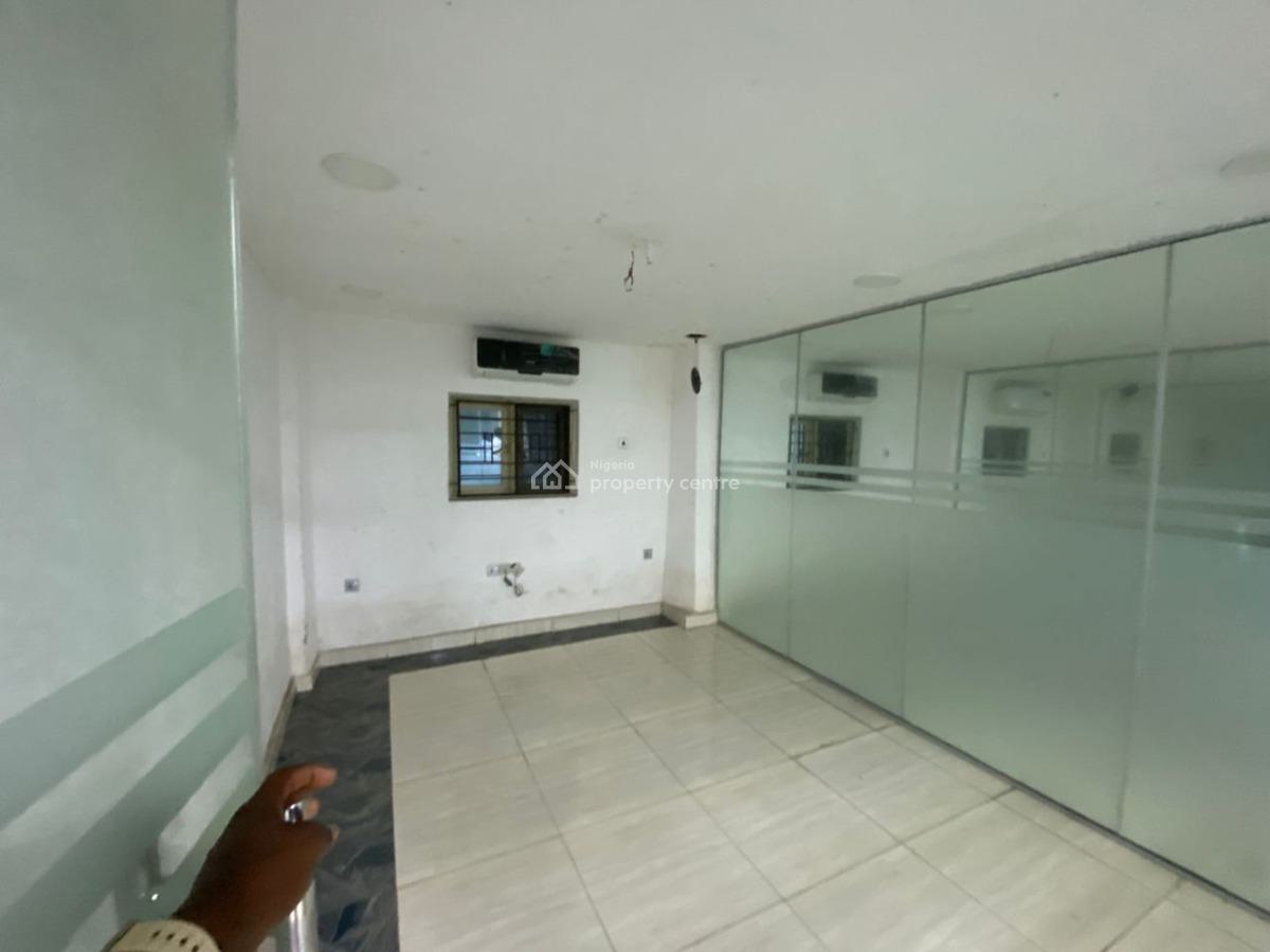 350 Sqm Office Space (self-serviced), Ilupeju, Lagos, Office Space for Rent