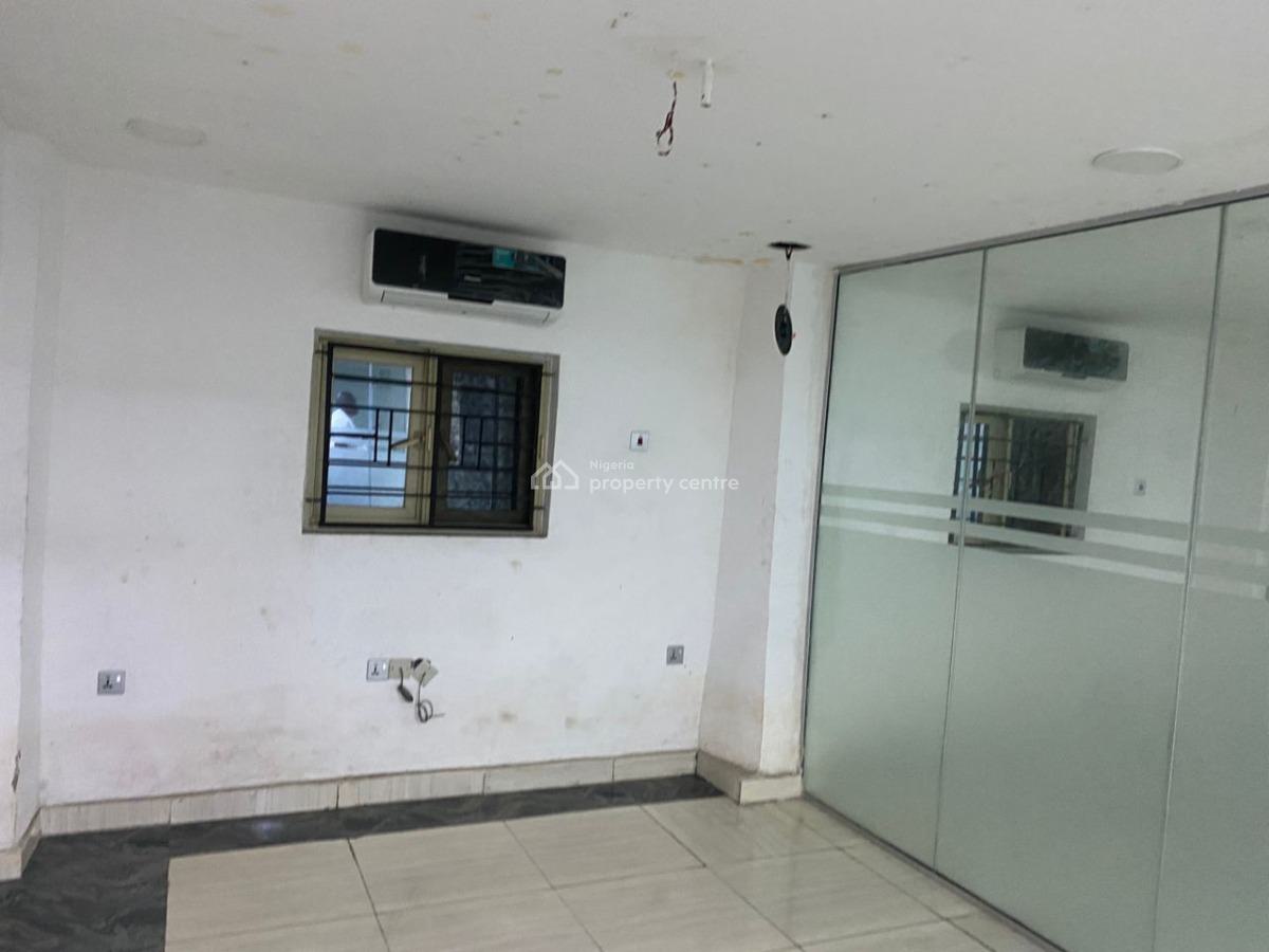 350 Sqm Office Space (self-serviced), Ilupeju, Lagos, Office Space for Rent