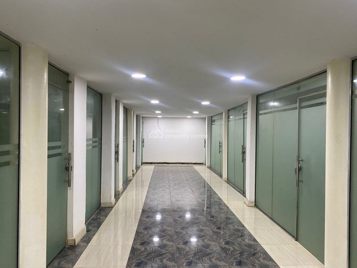 350 Sqm Office Space (self-serviced), Ilupeju, Lagos, Office Space for Rent