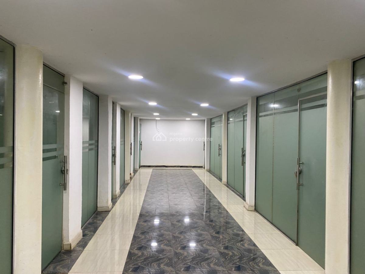 350 Sqm Office Space (self-serviced), Ilupeju, Lagos, Office Space for Rent