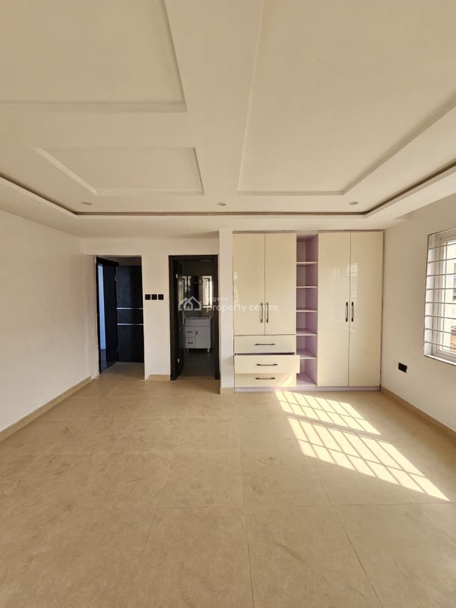 Beautiful Spacious 3 Bedroom Apartment, Lekki Phase 1, Lekki, Lagos, Flat / Apartment for Sale