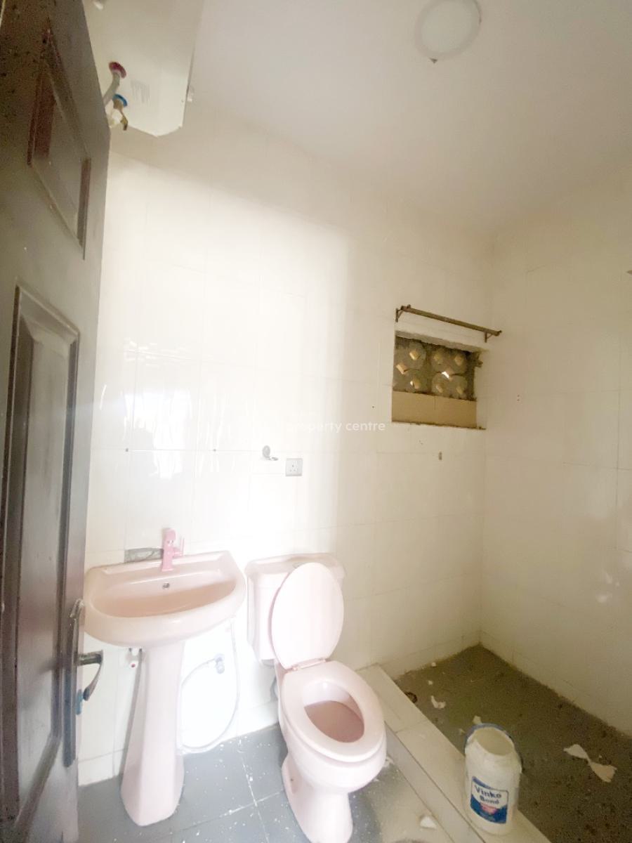 Renovated Luxury 3 Bedroom Flat, Gra Phase 1, Magodo, Lagos, Flat / Apartment for Rent