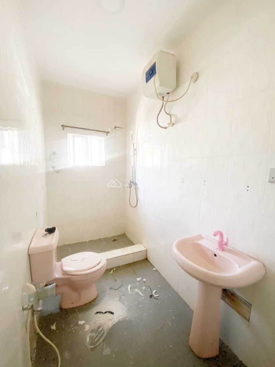 Renovated Luxury 3 Bedroom Flat, Gra Phase 1, Magodo, Lagos, Flat / Apartment for Rent