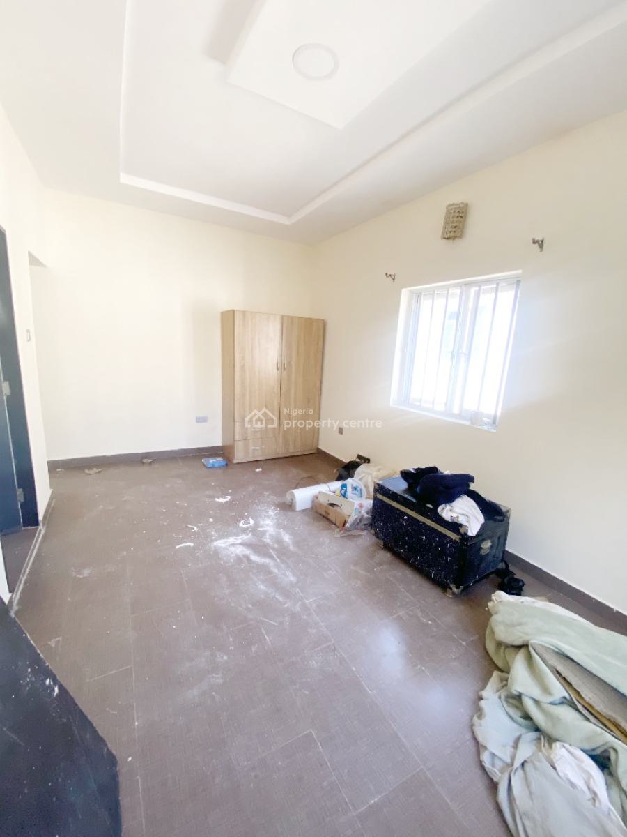 Renovated Luxury 3 Bedroom Flat, Gra Phase 1, Magodo, Lagos, Flat / Apartment for Rent