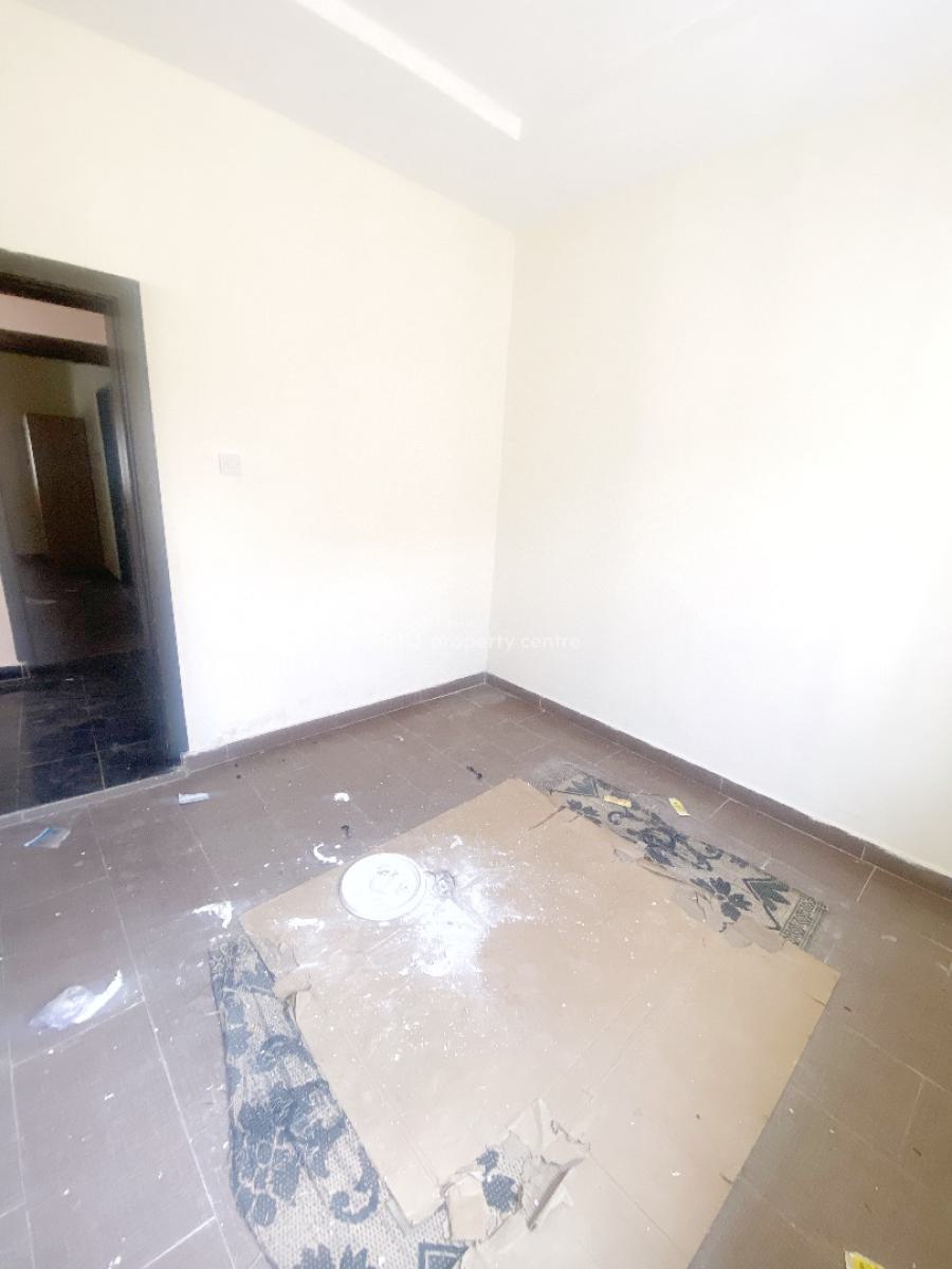 a Well Renovated Spacious 3 Bedroom Flat, Gra Phase 1, Magodo, Lagos, Flat / Apartment for Rent