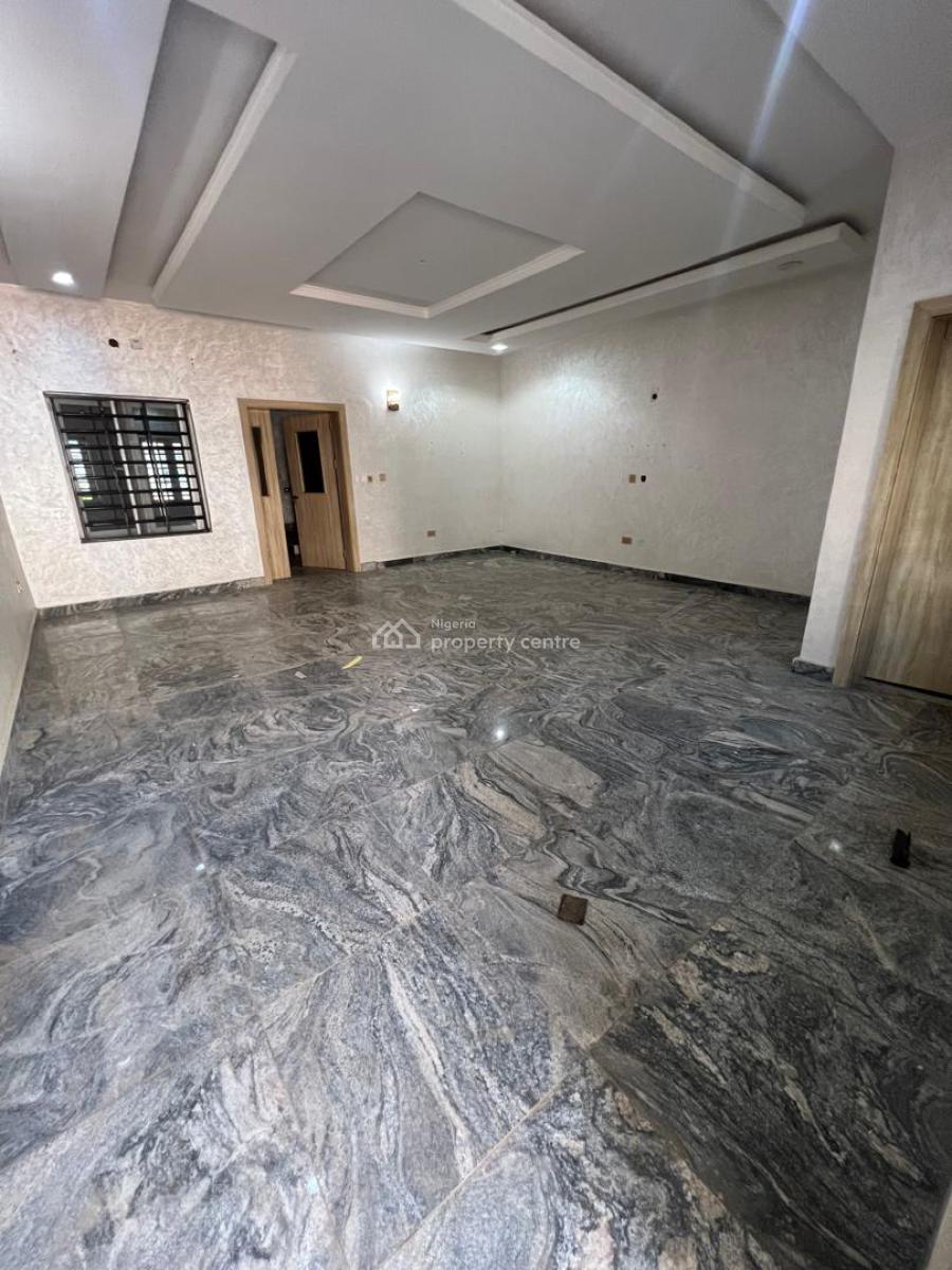 4-bedroom Terrace with Bq, Guzape District, Abuja, House for Sale