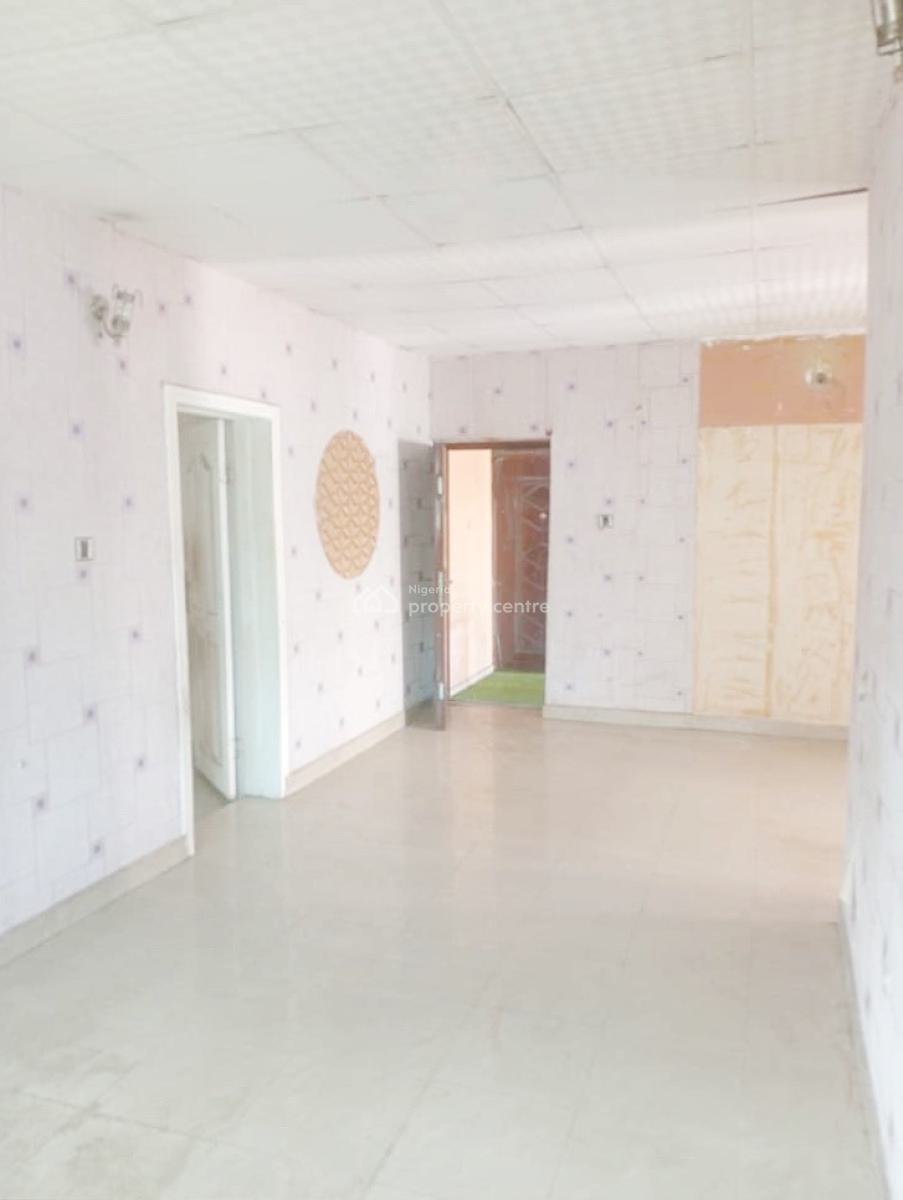 a Well Maintained 2 Bedroom Flat, Gra Phase 1, Magodo, Lagos, Flat / Apartment for Rent
