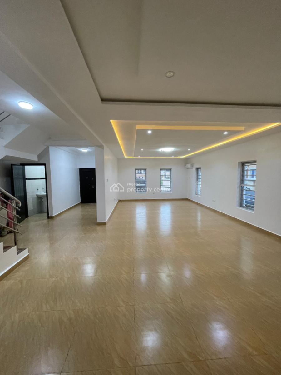 Luxury Distress 3 Bedroom Fully Detached Duplex with Bq in an Estate, Mabushi, Abuja, Detached Duplex for Sale