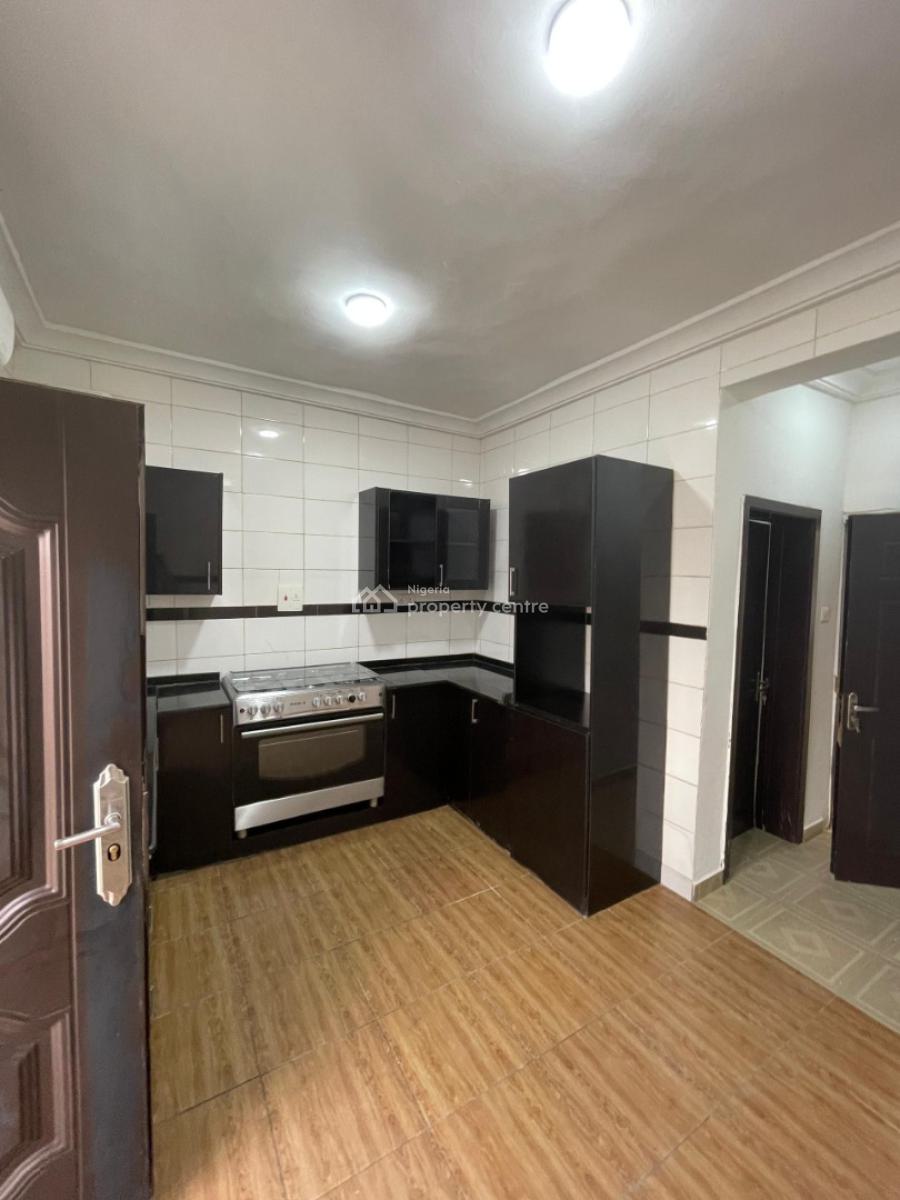 Luxury Distress 3 Bedroom Fully Detached Duplex with Bq in an Estate, Mabushi, Abuja, Detached Duplex for Sale