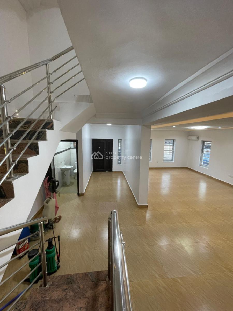 Luxury Distress 3 Bedroom Fully Detached Duplex with Bq in an Estate, Mabushi, Abuja, Detached Duplex for Sale