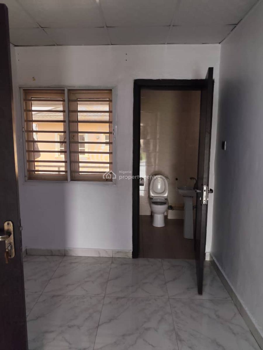 2 Bedroom Flat, Atlantic Nominee Estate By General Paint , Abraham Adesanya, Ajah, Lagos, House for Rent