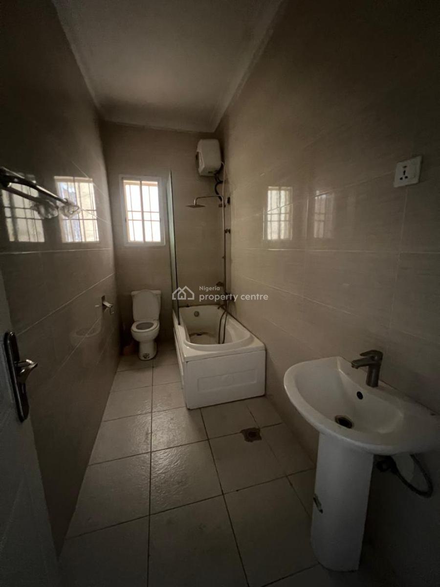 4-bedroom Terrace with Bq- Abuja, Guzape District, Abuja, House for Sale