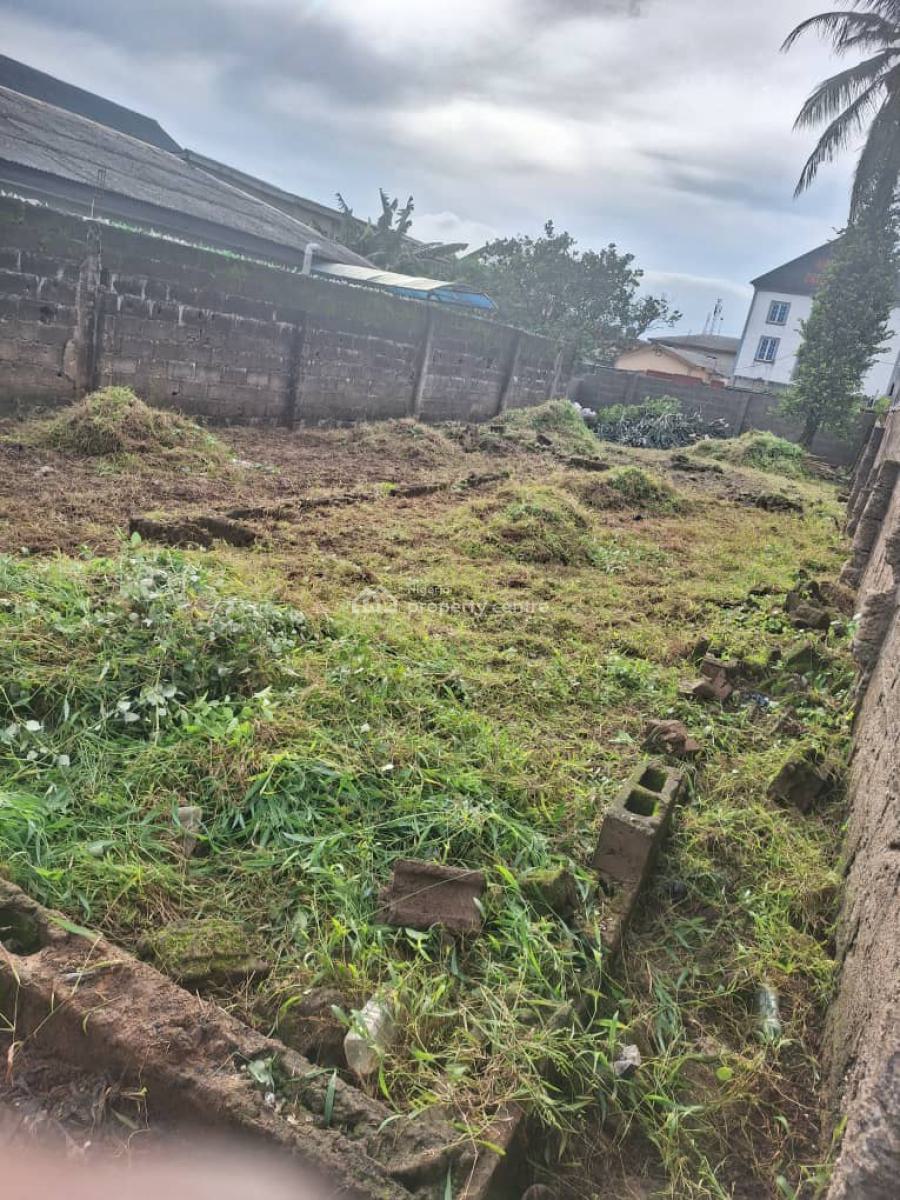 Investor Alert --- Distress Land ! Half Plot, Olaniyi Road Ending, Abule Egba, Agege, Lagos, Residential Land for Sale