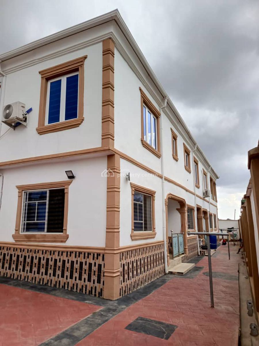 4 Units of 2 Bedroom Flat with All Modern Facilities, Airport, Alakia, Ibadan, Oyo, Block of Flats for Sale