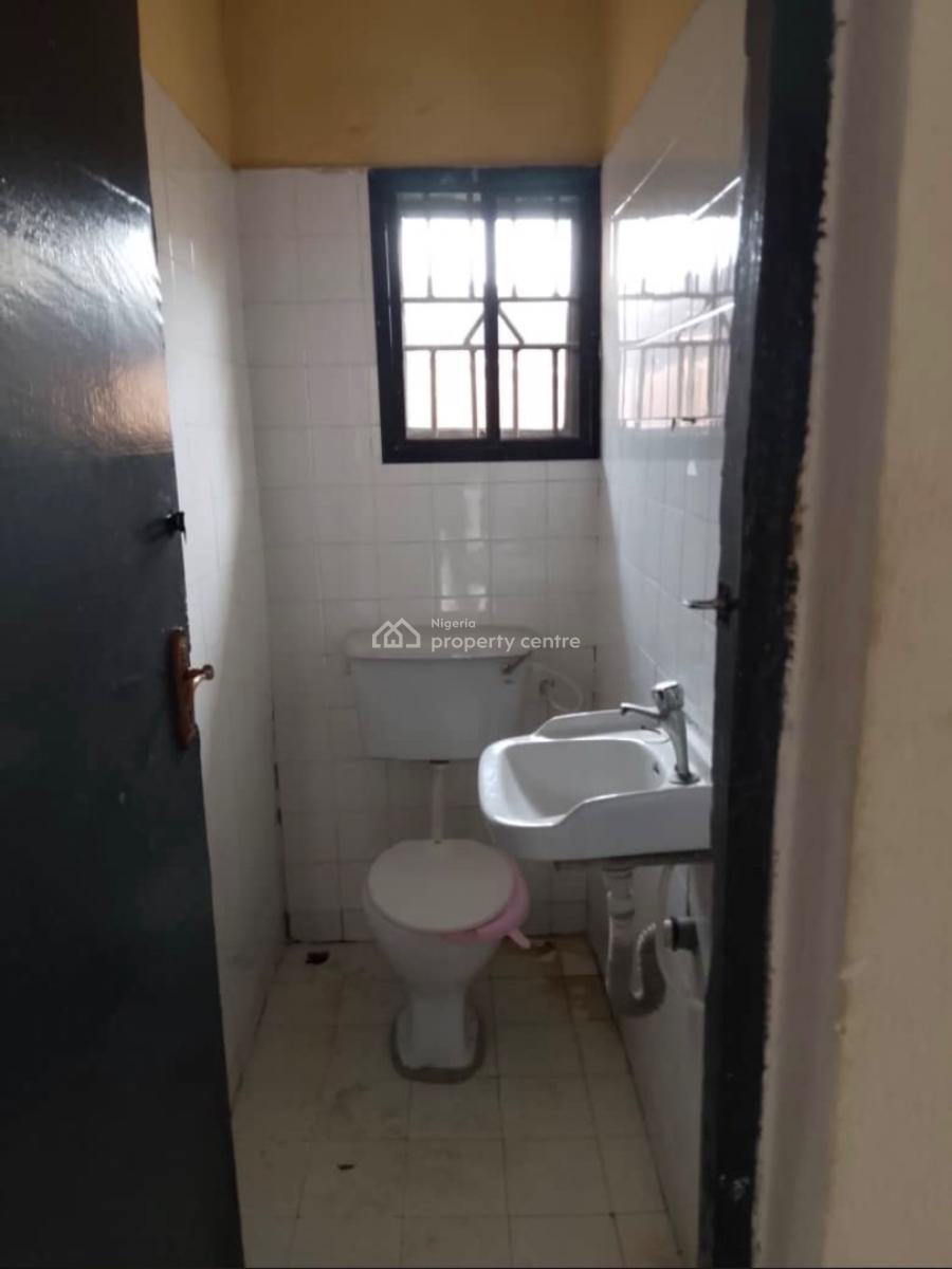 2 Bedroom Bungalow in an Estate, Unilag Estate, Gra Phase 1, Magodo, Lagos, Flat / Apartment for Rent