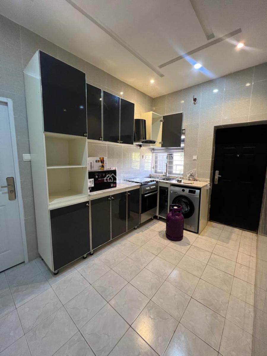 3-bedroom Apartment, Guzape District, Abuja, Flat / Apartment for Rent