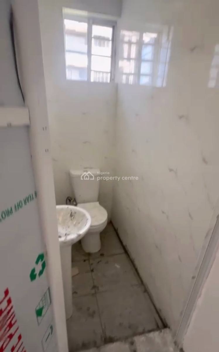 a 2 Bedroom Flat, Ologolo, Lekki, Lagos, Flat / Apartment for Rent
