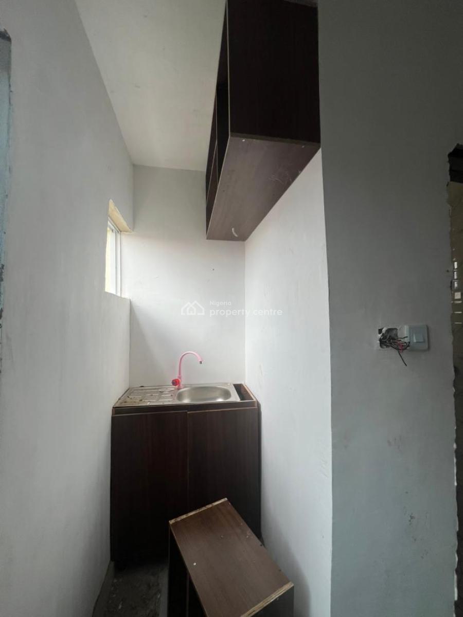 Studio Apartment, Surulere, Lagos, Flat / Apartment for Rent