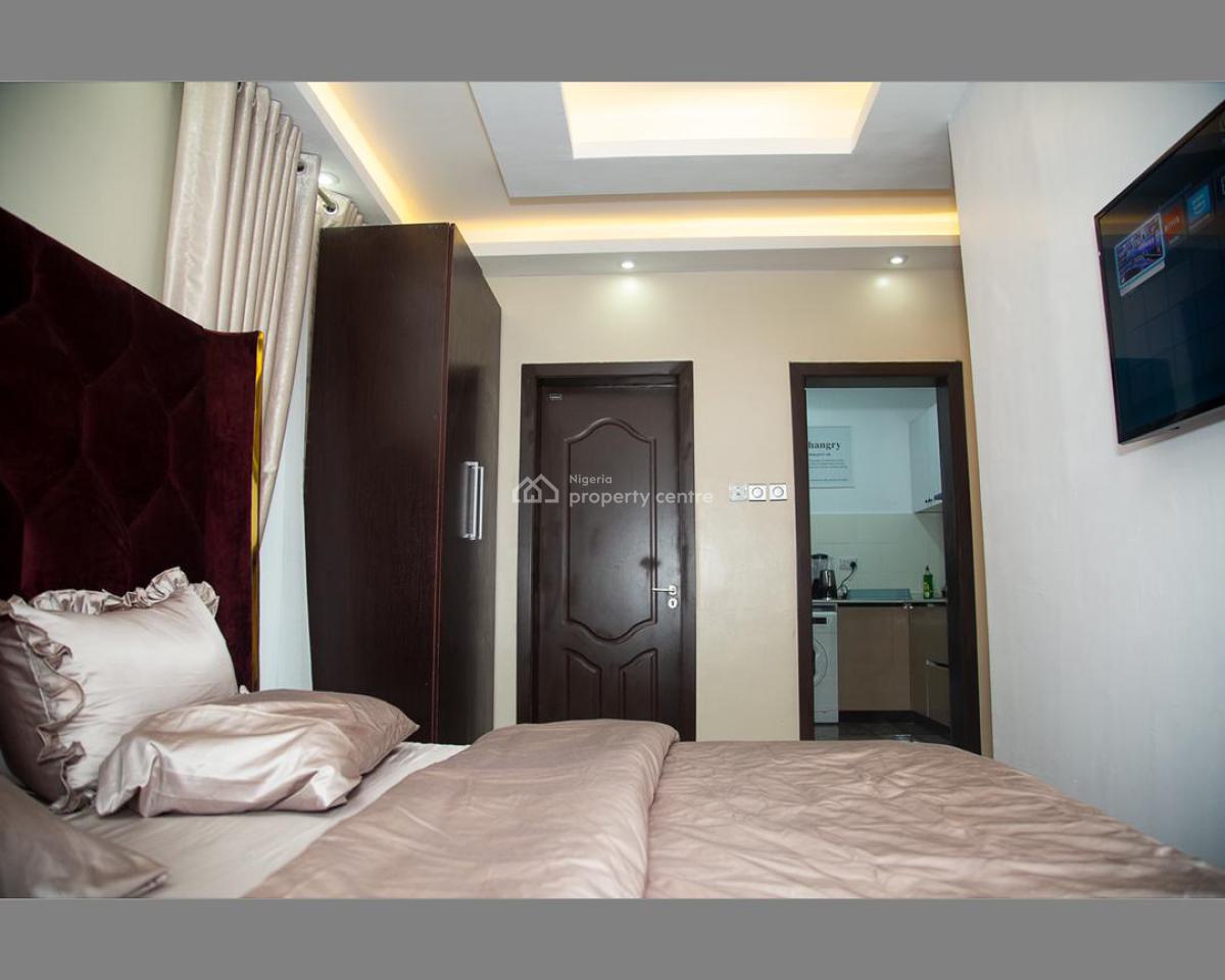 Luxury Mini 1 Bedroom Apartment, 6 Adedeji Adekola Close Off Freedom Way, Lekki Phase 1, Lekki, Lagos, Flat / Apartment Short Let