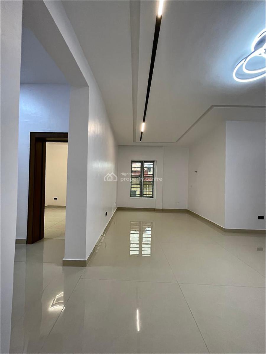 Spacious 4 Bedrooms Detached with Bq, Omole Phase 1, Ikeja, Lagos, Detached Bungalow for Sale