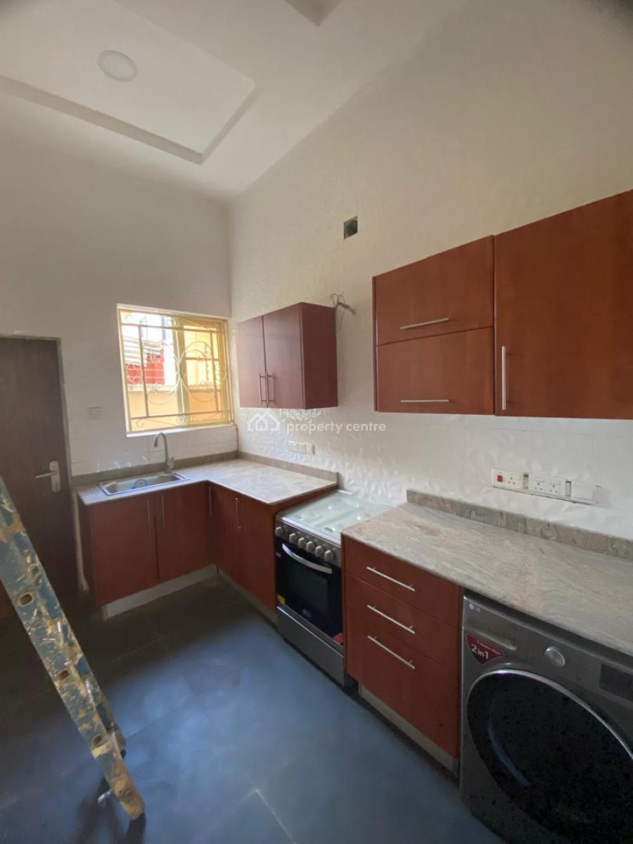 3-bedroom Apartment, Lekki Phase 1, Lekki, Lagos, Flat / Apartment for Rent