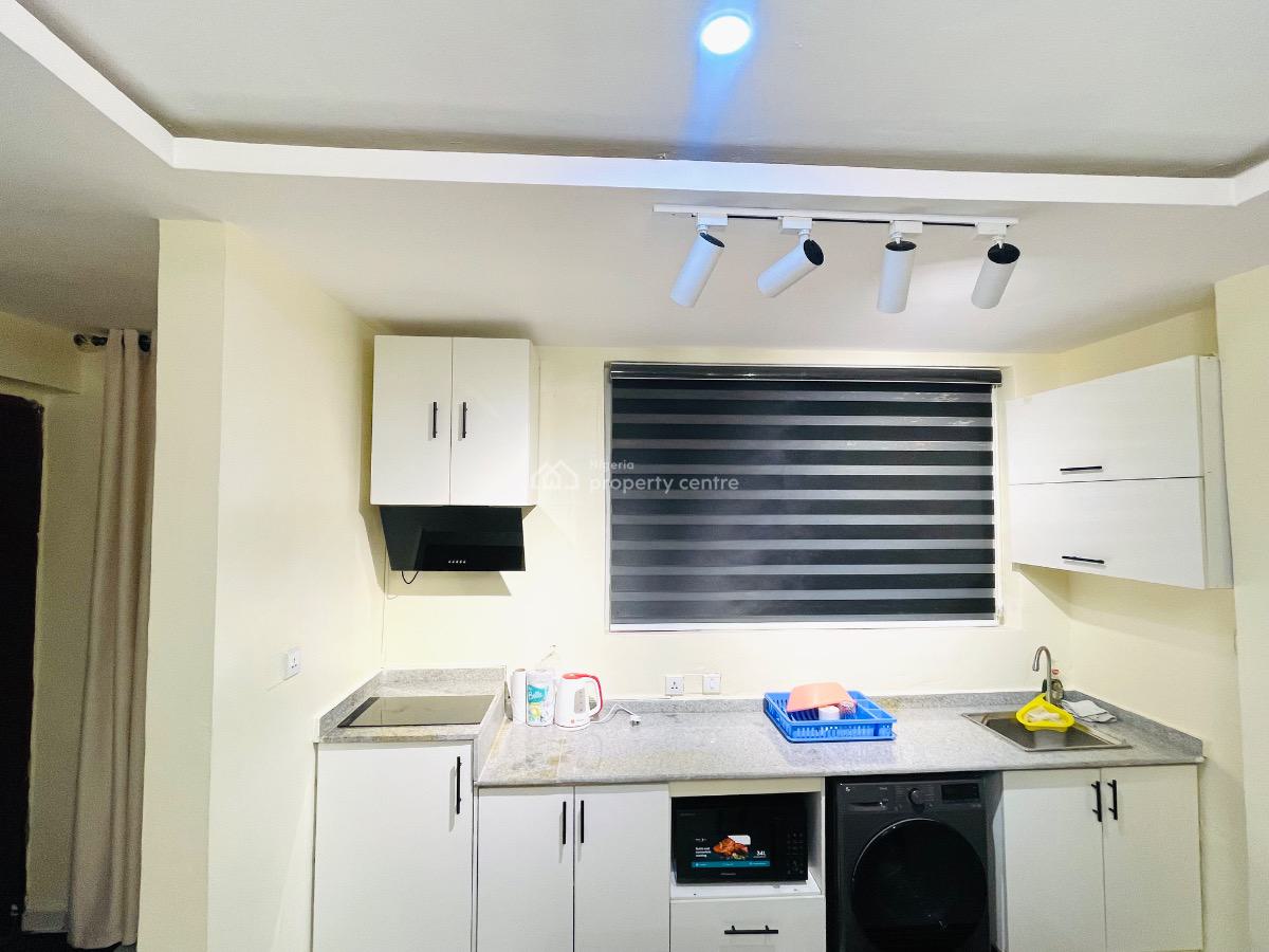 Luxury 1 Bedroom with Swimming Pool, Ps5, Guest Toilet, Ikoyi, Lagos, Flat / Apartment Short Let