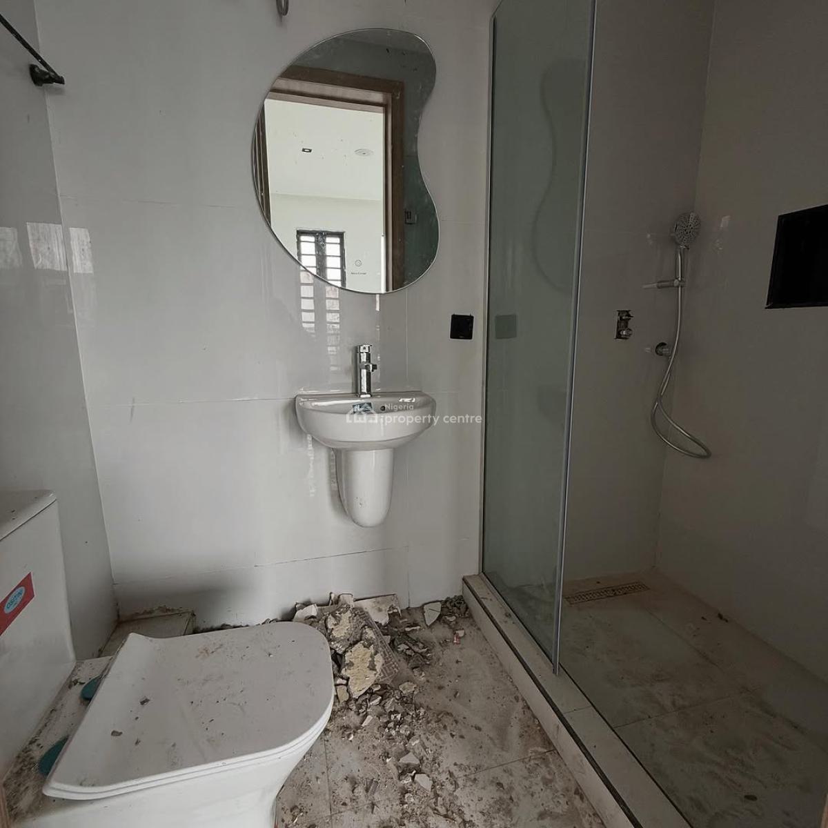 Spacious 2 Bedroom Apartment, Ikate, Lekki, Lagos, Block of Flats for Sale