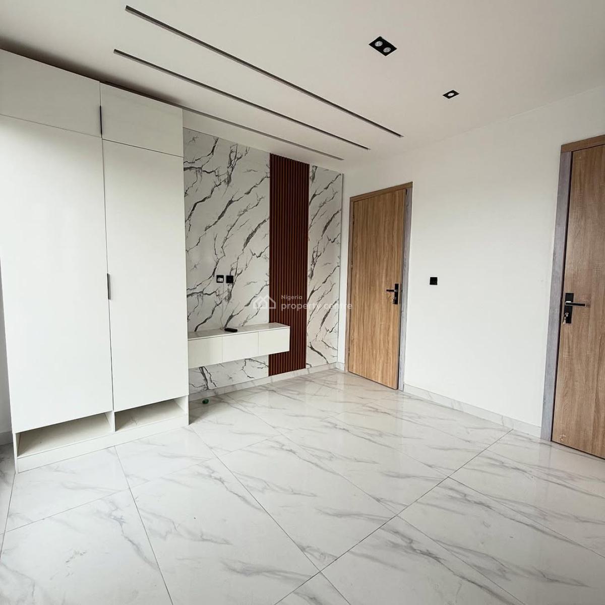 Spacious 2 Bedroom Apartment, Ikate, Lekki, Lagos, Block of Flats for Sale