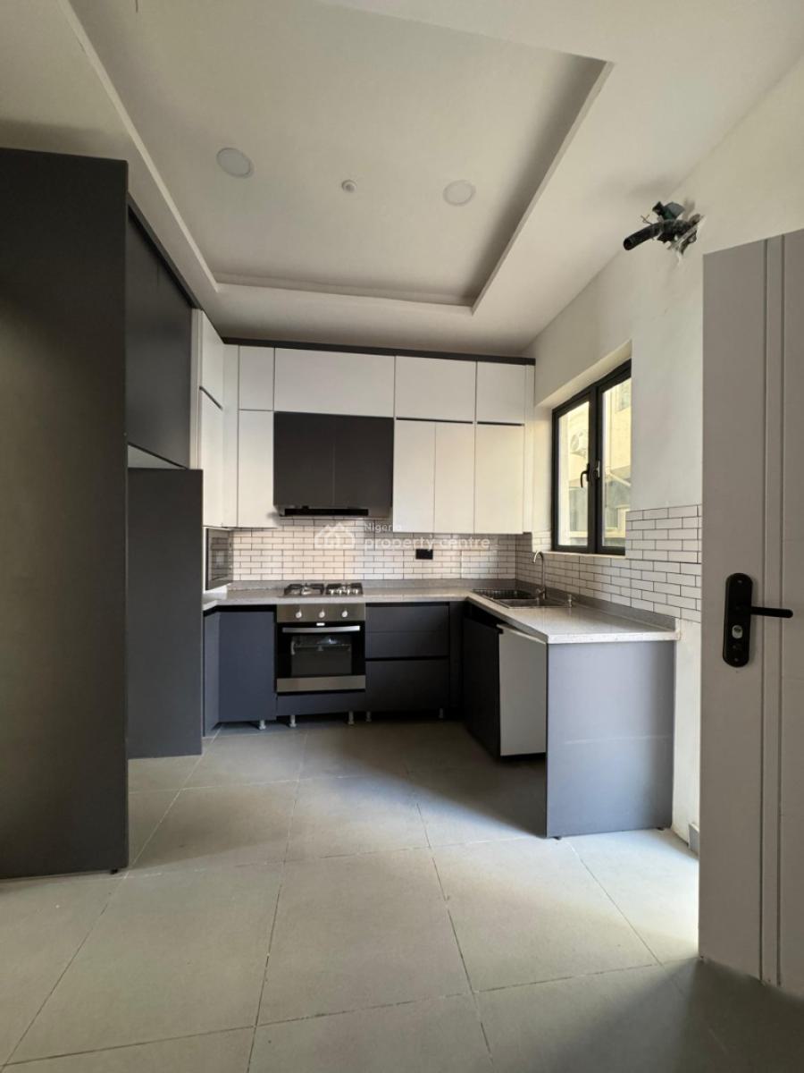 Spacious 4 Bedroom Semi Detached House, Lekki Phase 1, Lekki, Lagos, Semi-detached Duplex for Rent