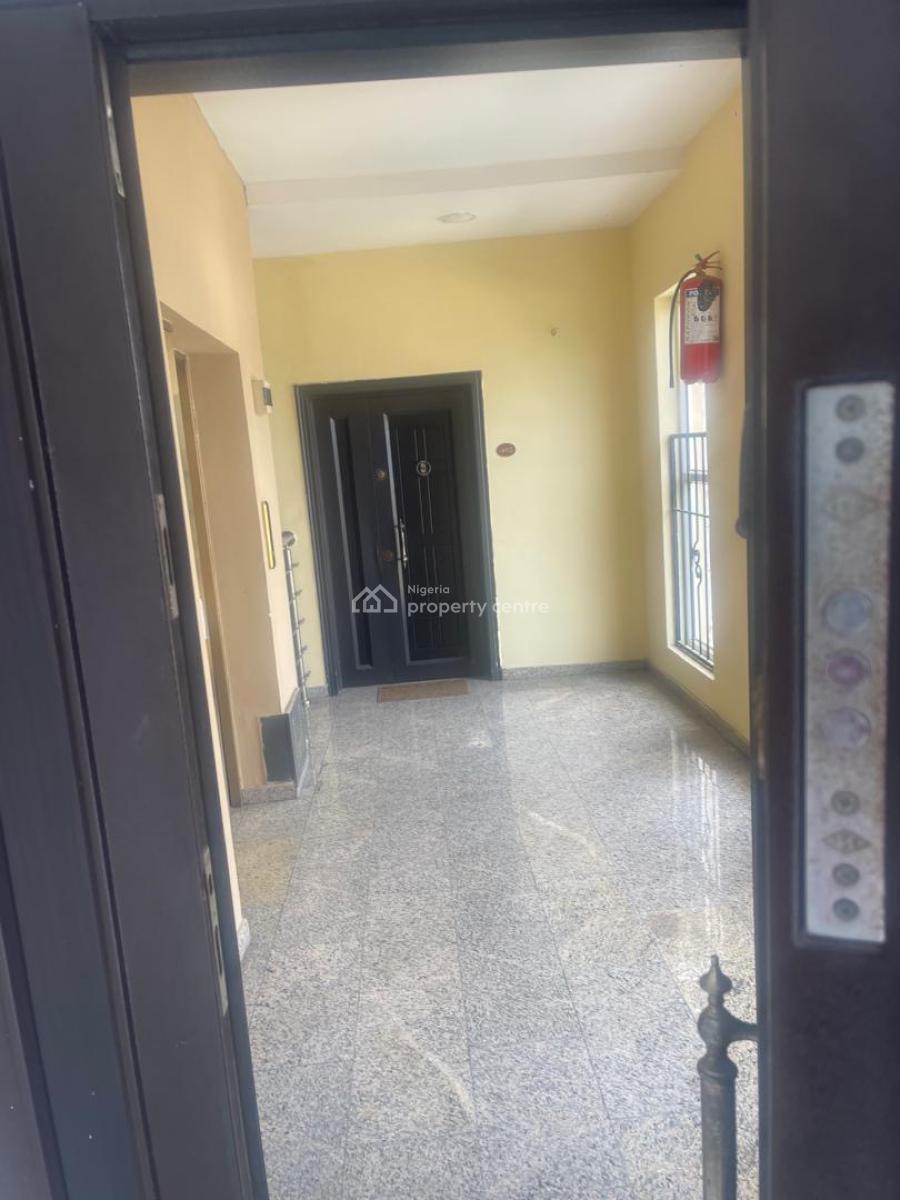 Luxury 3 Bedroom Apartment with Bq, Lekki Phase 1, Lekki, Lagos, Flat / Apartment for Rent