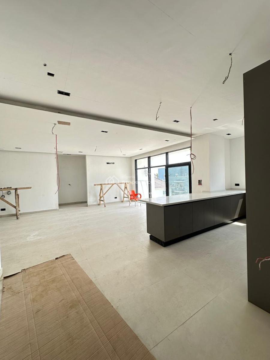 Outstanding 2 Bedroom Apartment with Bq, Elevator, Gym & Pool, Lekki Phase 1, Lekki, Lagos, Flat / Apartment for Sale