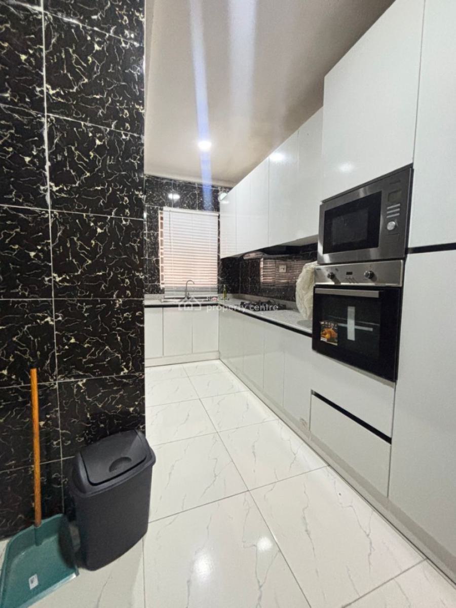 Cute One Bedroom Apartment, Royal Pine Estate, Orchid Road, Lekki Phase 2, Lekki, Lagos, Flat / Apartment Short Let