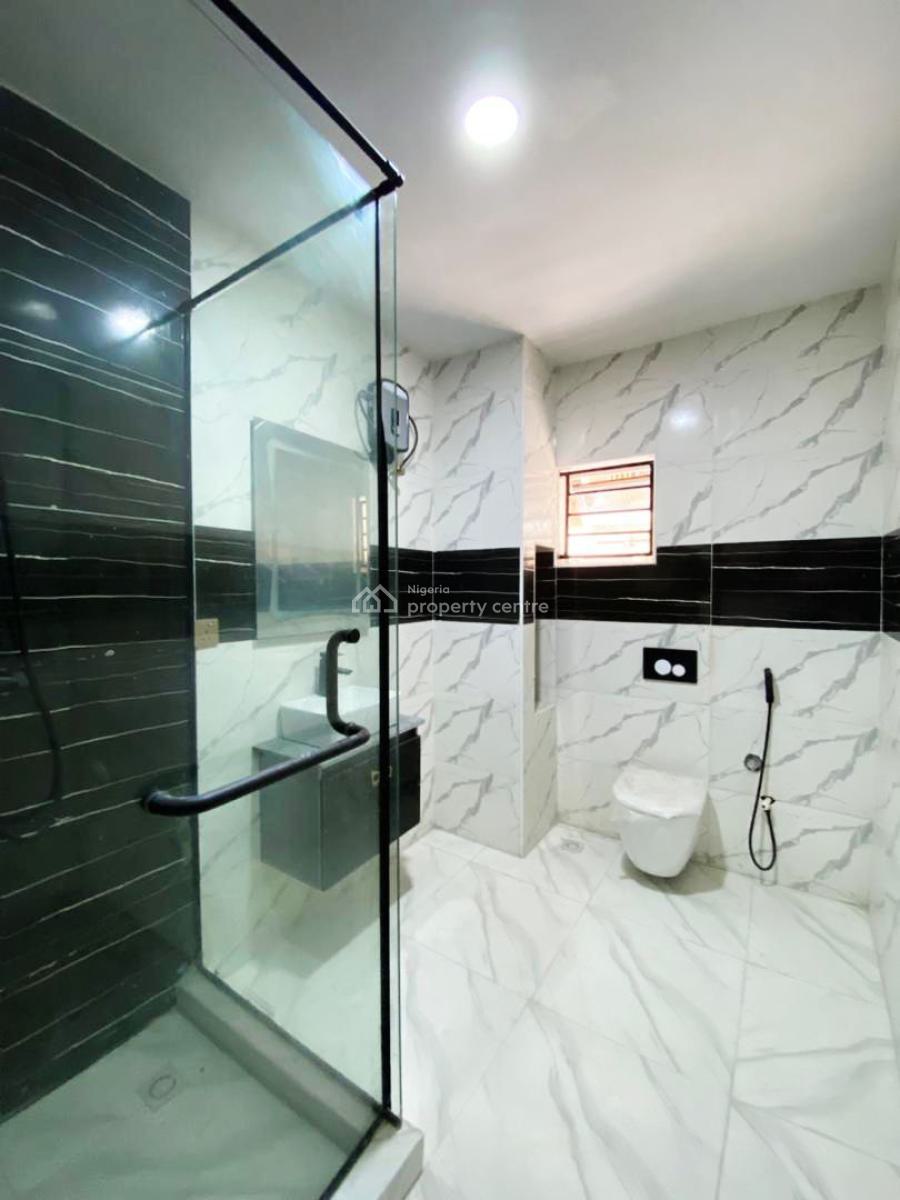 a Tastefully Designed 2 Bedroom Apartment with Elevator., Lekki Phase 1, Lekki Phase 1, Lekki, Lagos, Block of Flats for Sale