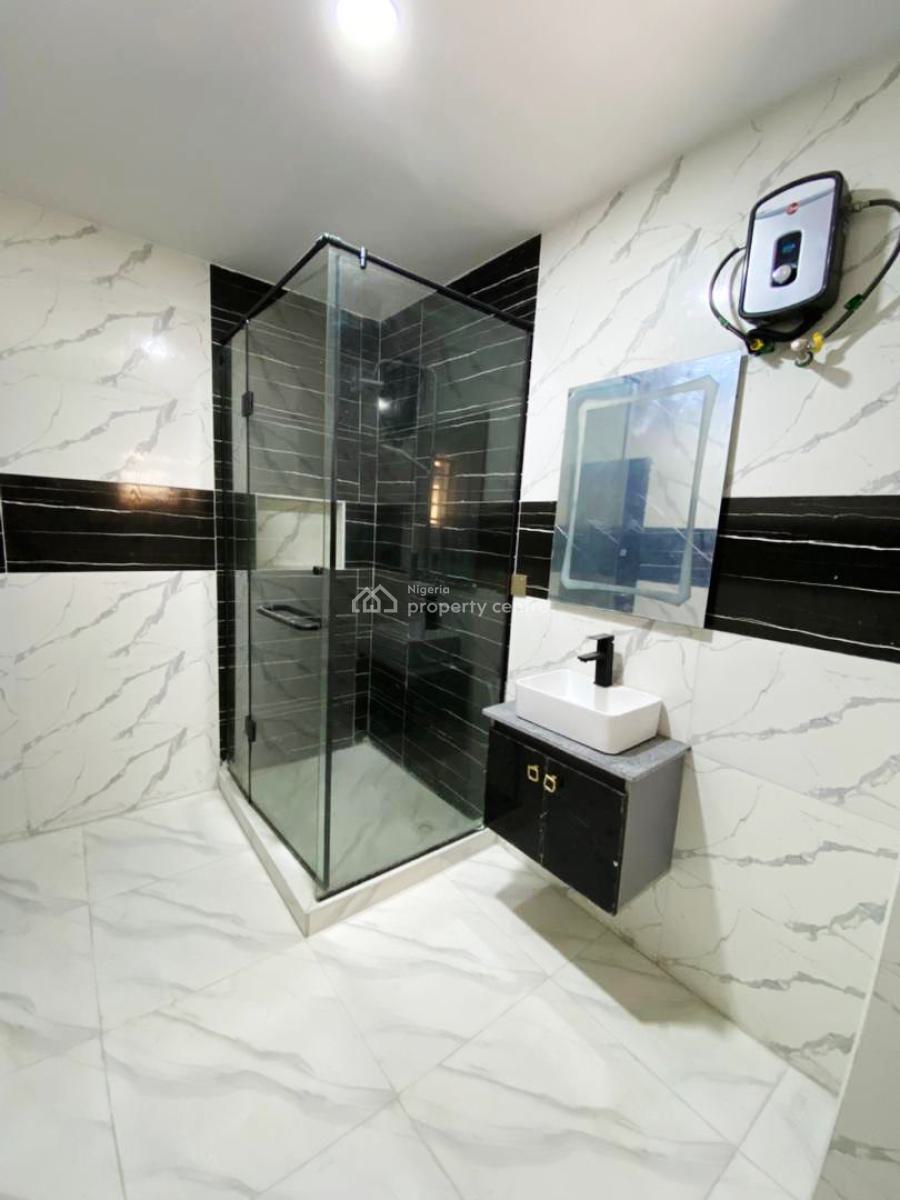 a Tastefully Designed 2 Bedroom Apartment with Elevator., Lekki Phase 1, Lekki Phase 1, Lekki, Lagos, Block of Flats for Sale