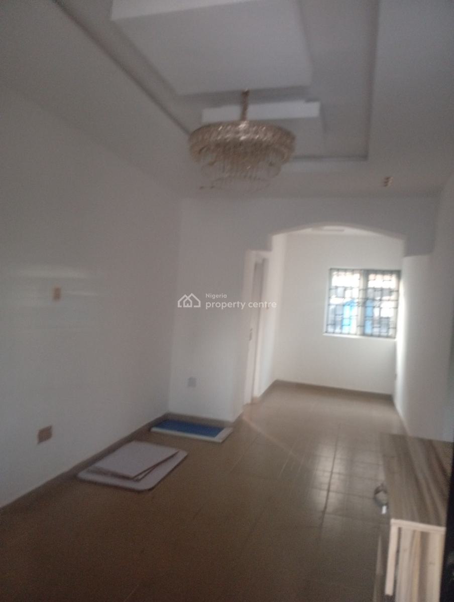 Executive 2 Bedroom Flat, Oremeji Estate ,alagbole Via Ojodu Berger Lagos, Ojodu Berger, Ojodu, Lagos, Flat / Apartment for Rent