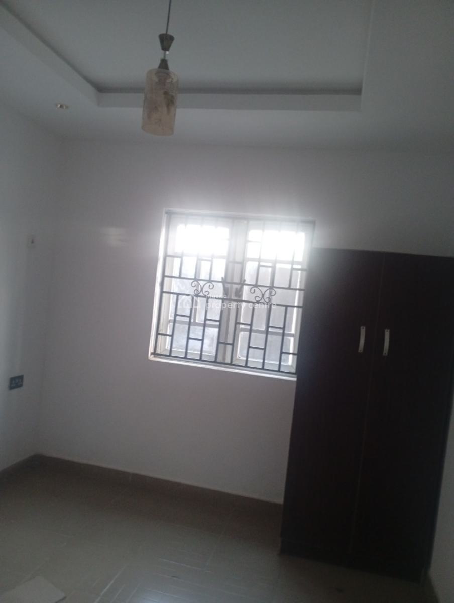 Executive 2 Bedroom Flat, Oremeji Estate ,alagbole Via Ojodu Berger Lagos, Ojodu Berger, Ojodu, Lagos, Flat / Apartment for Rent