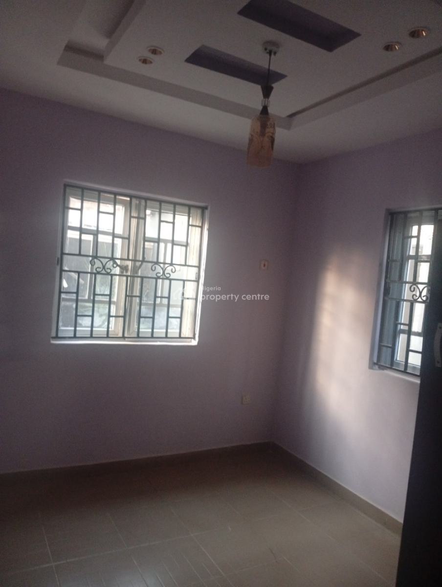 Executive 2 Bedroom Flat, Oremeji Estate ,alagbole Via Ojodu Berger Lagos, Ojodu Berger, Ojodu, Lagos, Flat / Apartment for Rent