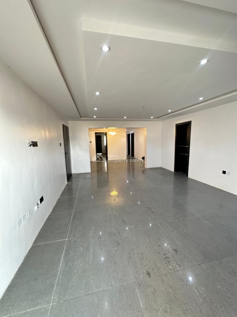 Standard Luxury Spacious 3 Bedroom Apartment, Lekki Phase 1, Lekki Phase 1, Lekki, Lagos, Block of Flats for Sale