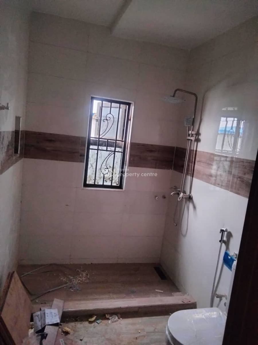 Well Built and Tastefully Finished 5 Bedroom Duplex with a Room Bq, Guzape District, Abuja, Terraced Duplex for Rent