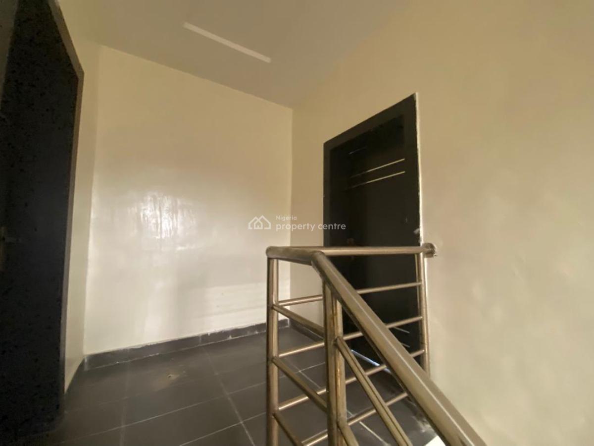 2 Bedroom Apartment, Ikota, Ikota, Lekki, Lagos, Flat / Apartment for Sale