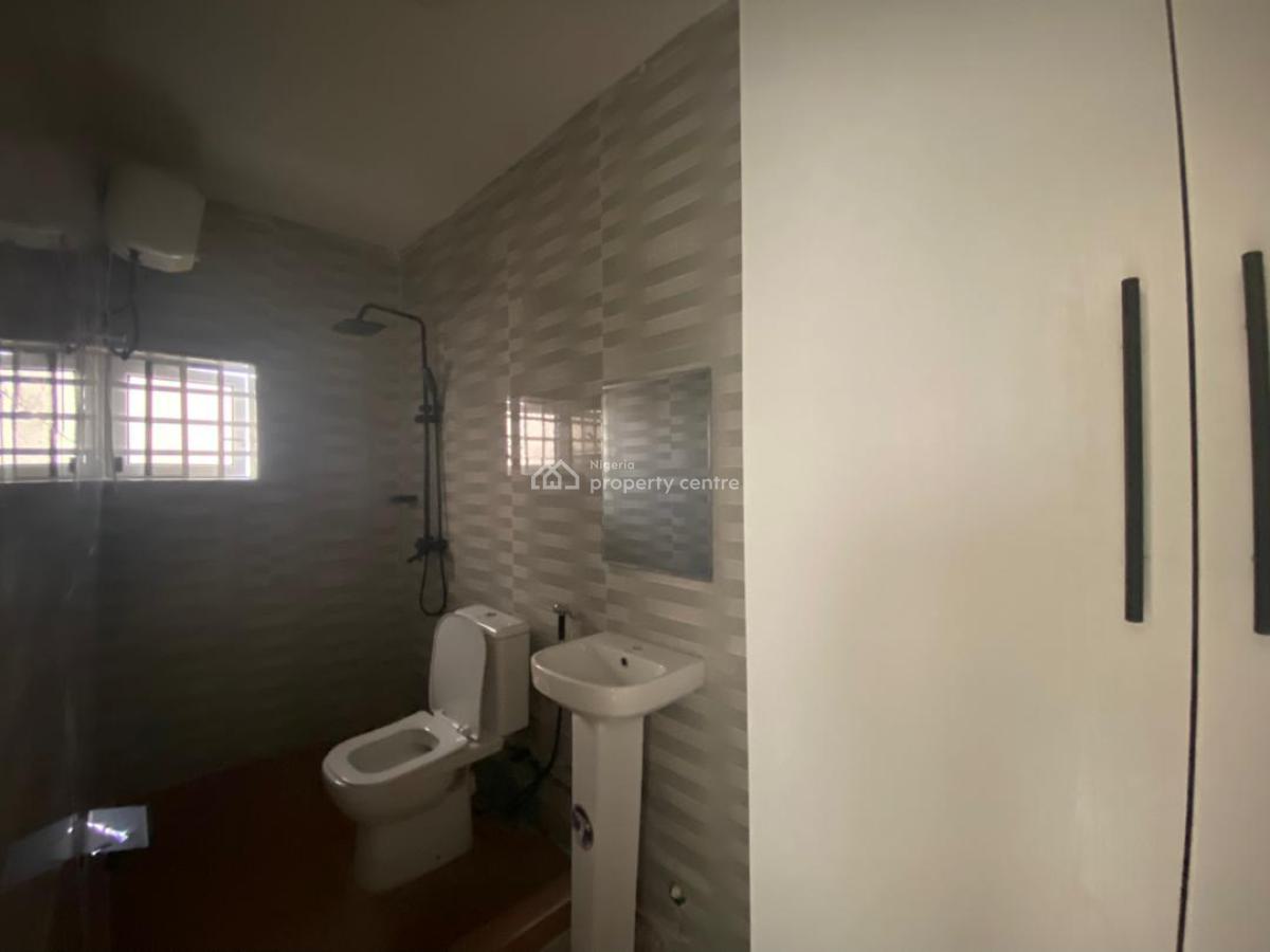 2 Bedroom Apartment, Ikota, Ikota, Lekki, Lagos, Flat / Apartment for Sale
