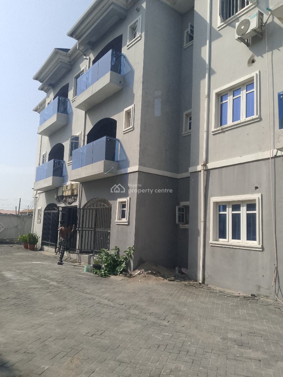 Spacious 2bedroom Flat, Ilaje Mobile Road, Ajah, Lagos, Flat / Apartment for Rent