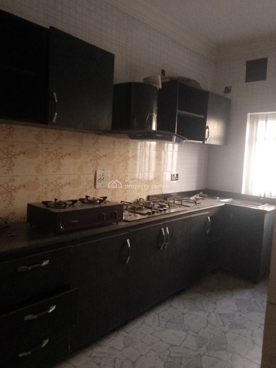 Spacious 2bedroom Flat, Ilaje Mobile Road, Ajah, Lagos, Flat / Apartment for Rent