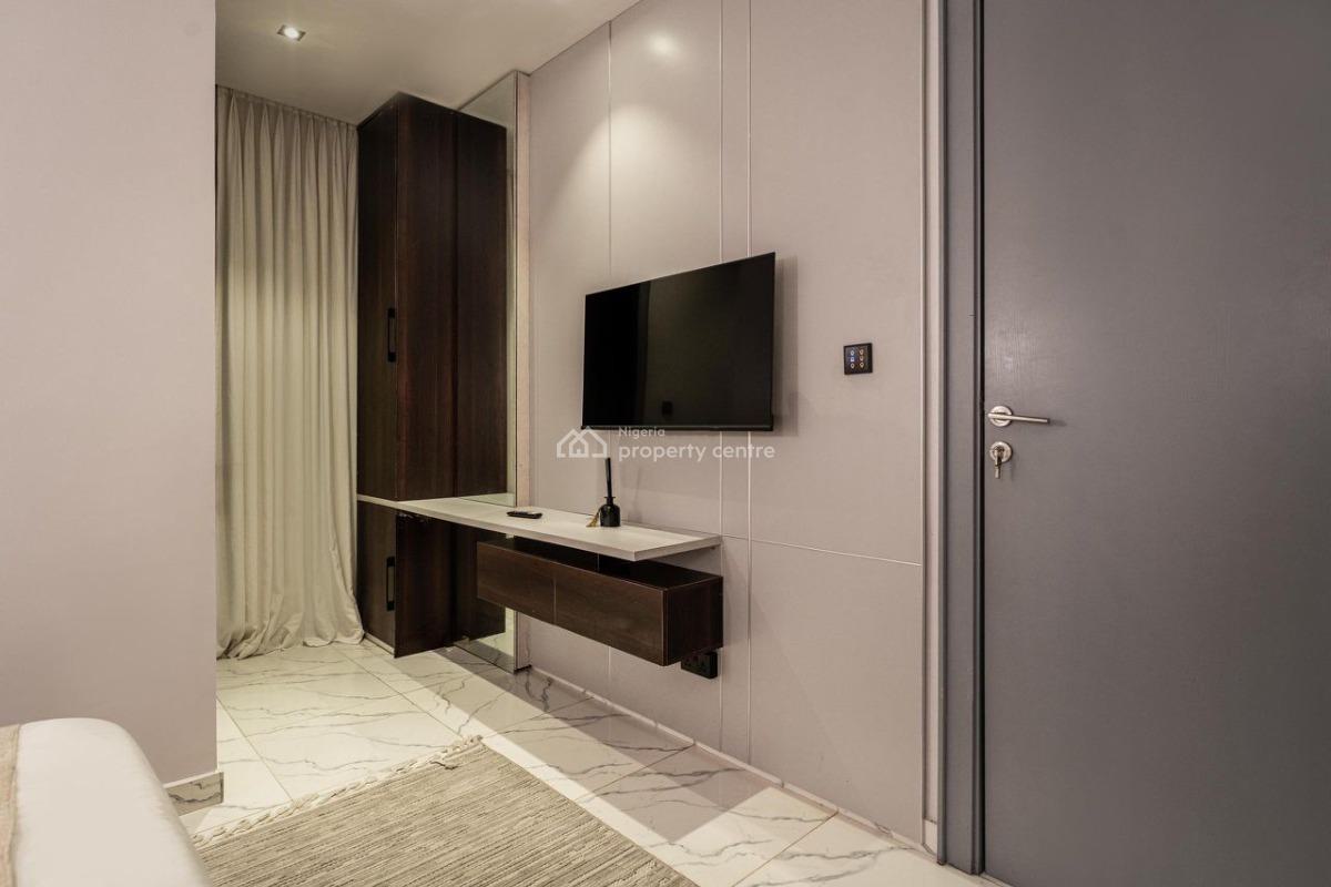 Luxury 2 Bedroom with Swimming Pool, Off Admiralty Way, Lekki Phase 1, Lekki, Lagos, Flat / Apartment Short Let
