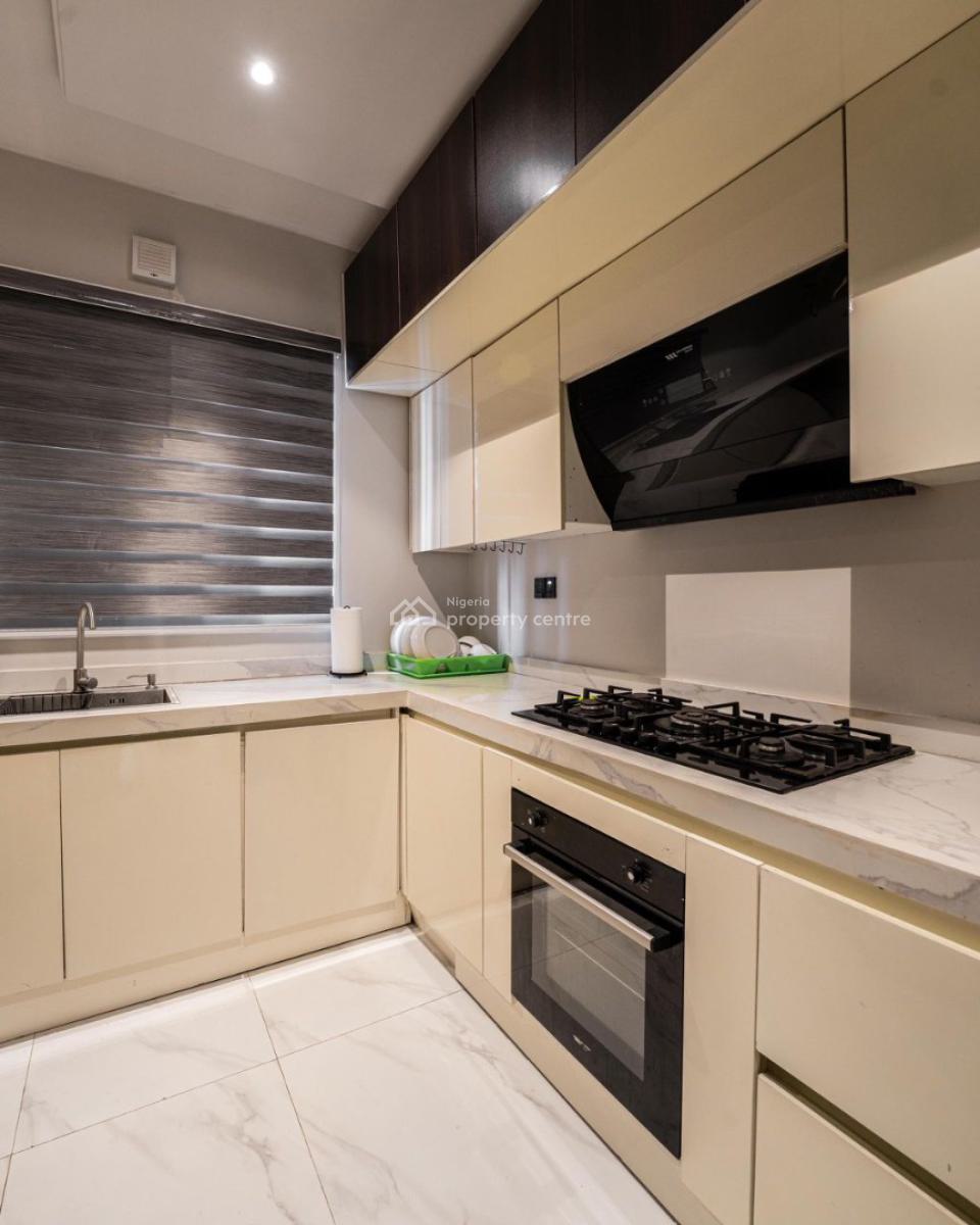 Luxury 2 Bedroom with Swimming Pool, Off Admiralty Way, Lekki Phase 1, Lekki, Lagos, Flat / Apartment Short Let