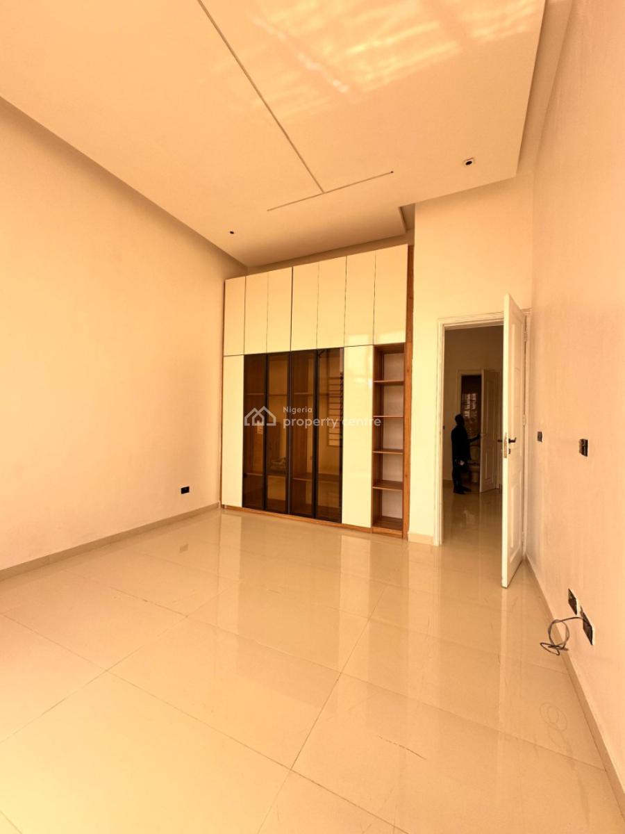 Stunning 3bedroom Apartment, Lekki Phase 1, Lekki, Lagos, Block of Flats for Sale